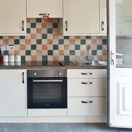 Dart Haven - Cheerful Holiday Bungalow In Galmpton Екстер'єр фото