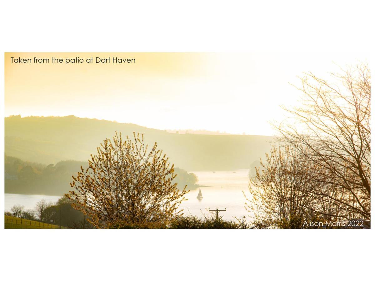 Dart Haven - Cheerful Holiday Bungalow In Galmpton Екстер'єр фото